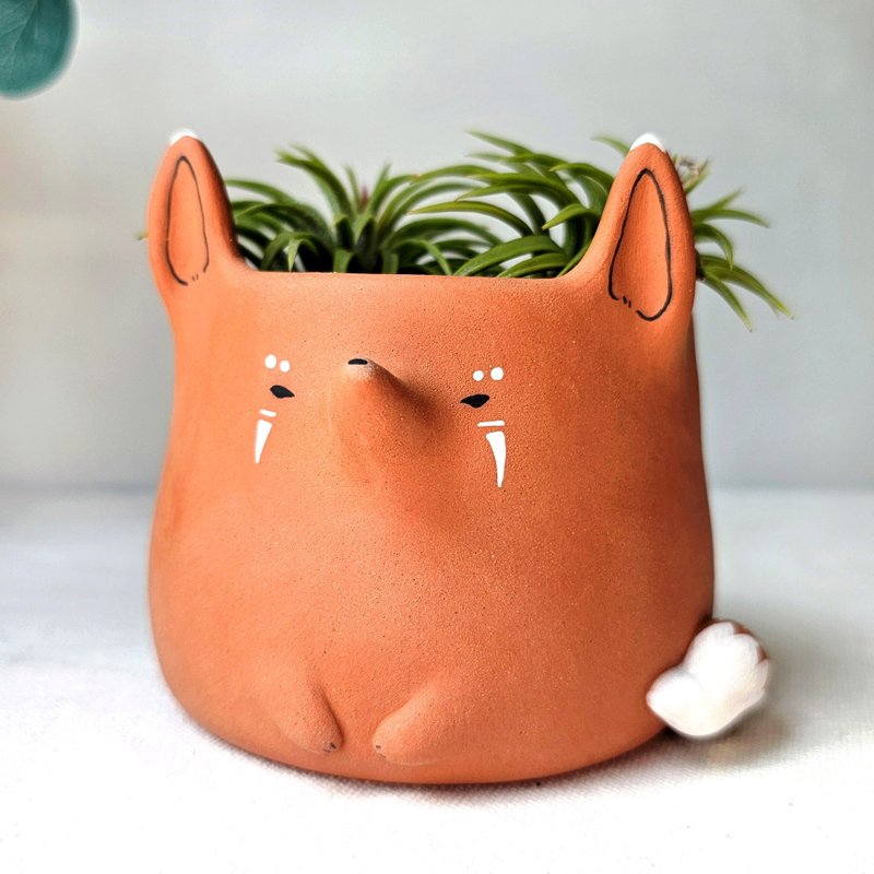 Terra Tribal Fox Planter. Handmade plant pot with drainage. - 花瓶/花器 - 陶 