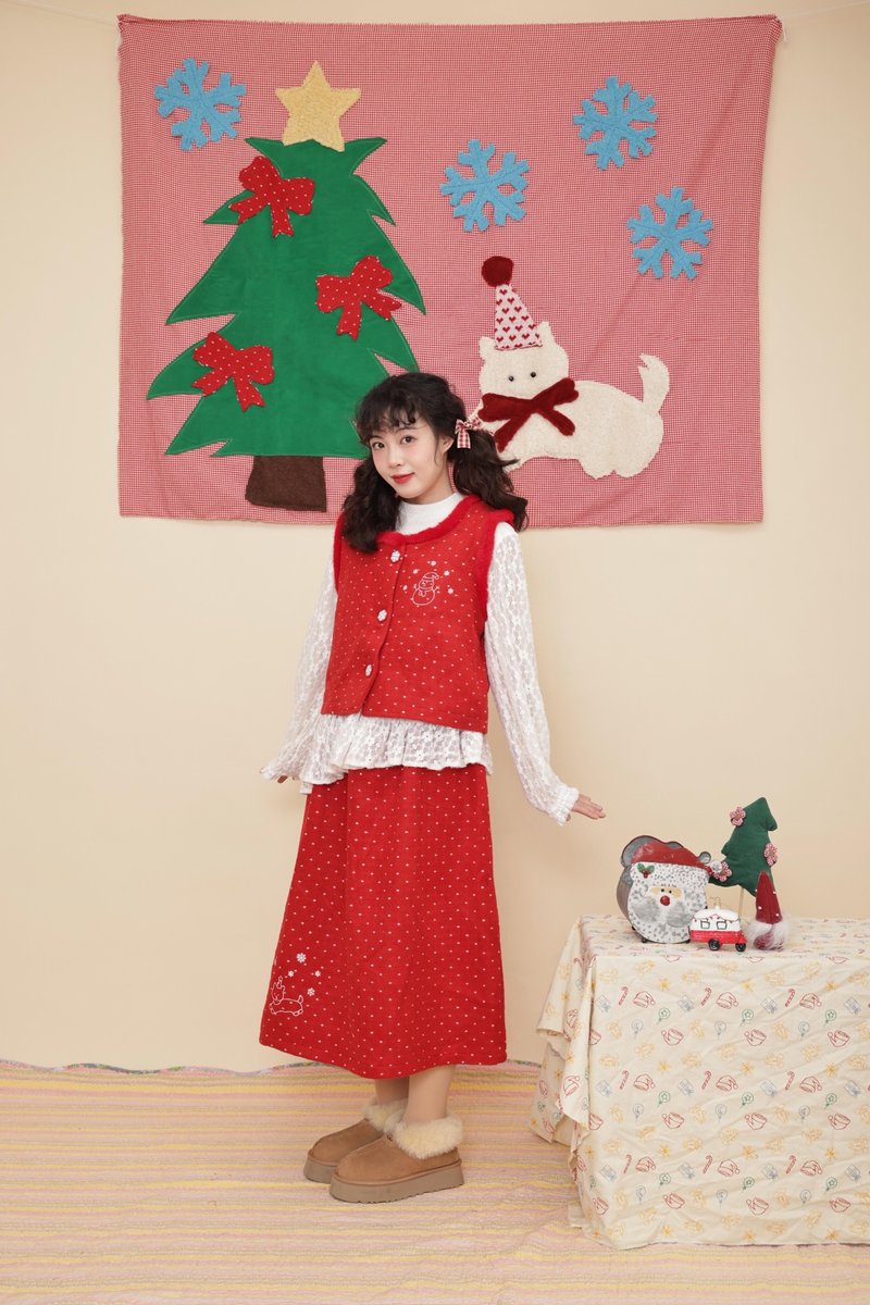 古著少女感 雪花刺繡背心半裙套裝 - 背心/無袖上衣 - 其他材質 紅色