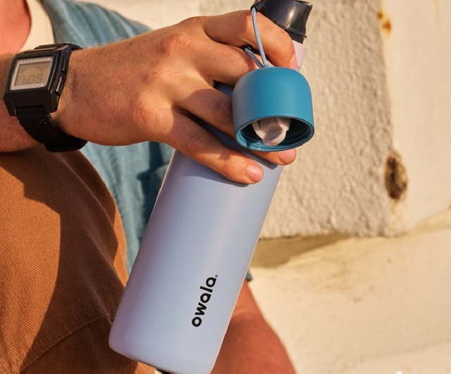 Blender x Owala FreeSip Twist 長持ちする空気保持ステンレスの二重