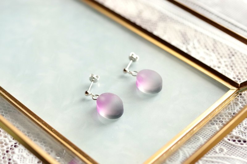 Resin Art: Sea Glass Inspired Earrings - Duet of Decay - Earrings & Clip-ons - Resin Gray