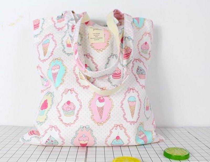 Dessert cake cotton bag eco-friendly cotton bag shopping bag tote bag Wenqing large capacity single shoulder - กระเป๋าถือ - ผ้าฝ้าย/ผ้าลินิน หลากหลายสี