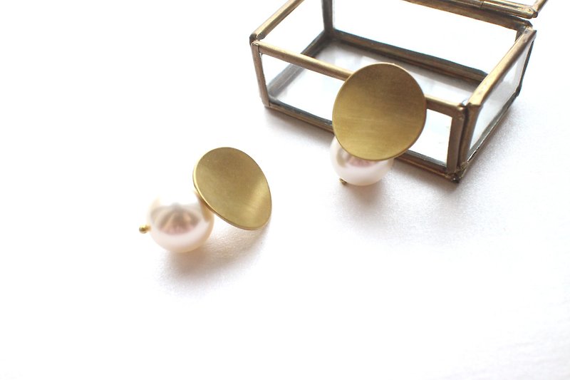 Old fashion-Brass earrings - ต่างหู - ทองแดงทองเหลือง หลากหลายสี