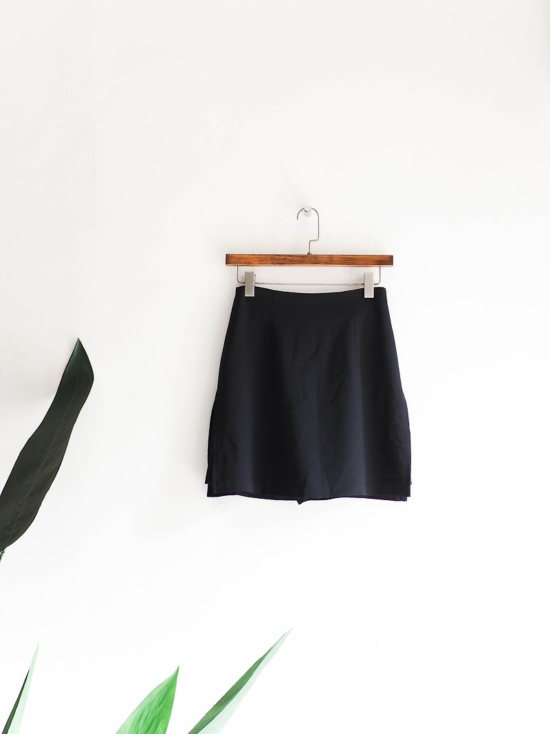 River Water Mountain - Fukui Deep Black Fallen Youthful Girl Side Split Bikini Pants - Skirts - Polyester Black