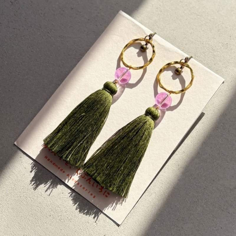 松樹耳環 不適用於金屬過敏者 - 耳環/耳夾 - 繡線 綠色