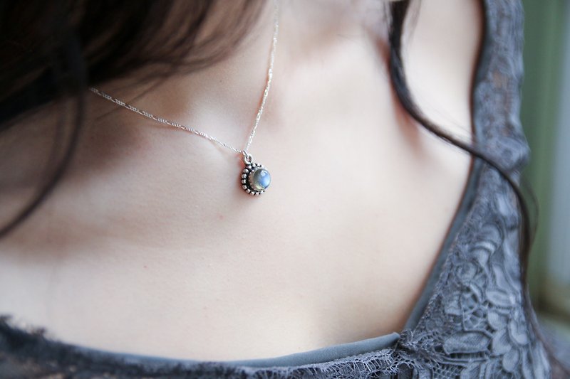ネパールヴィンテージ細長い石のネックレス - ネックレス - 宝石 ブルー