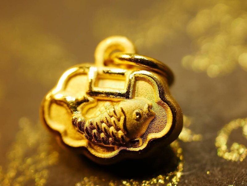 Gold Pendant-Every year there is a fish (more than) Ruyi lock piece gold ornaments-Gold 9999