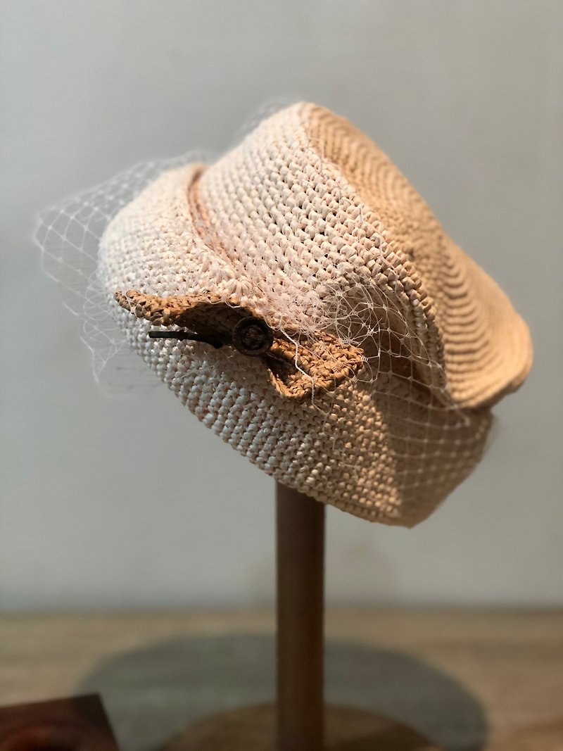 French flat-top hat/fashion Hepburn hat/no flower art hat/handmade hat/straw hat/melon leather hat