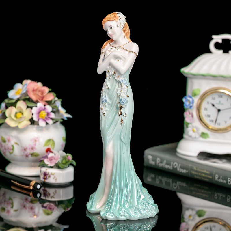 Wedgwood Coalport Flower Goddess Limited Edition hand-kneaded bone china sculpture Emerald made in the UK - ของวางตกแต่ง - เครื่องลายคราม 