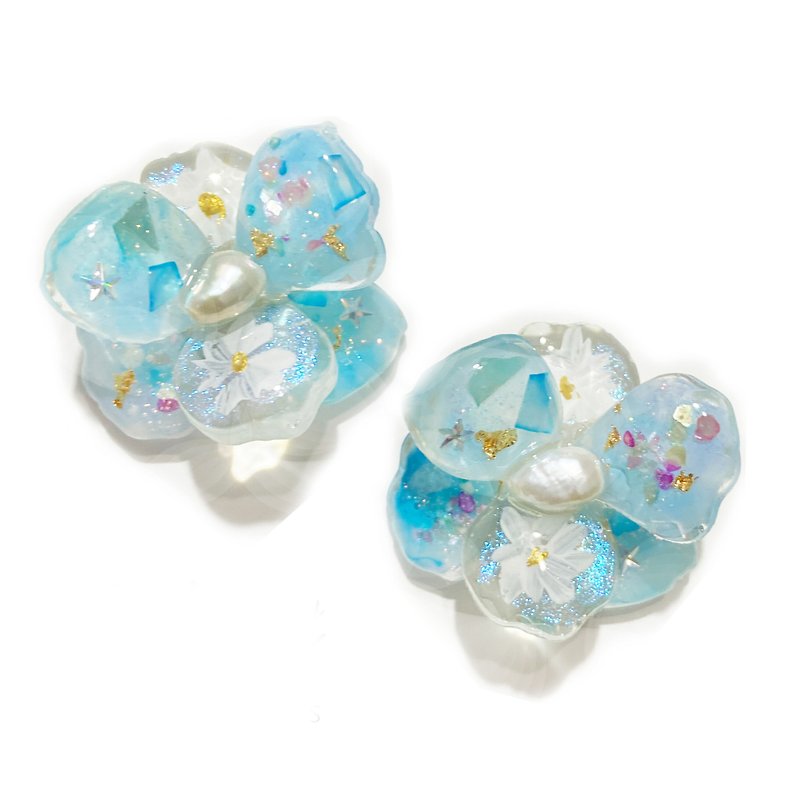 Japanese Maca blue hand-painted flower earrings (changeable clip) - Earrings & Clip-ons - Resin Blue