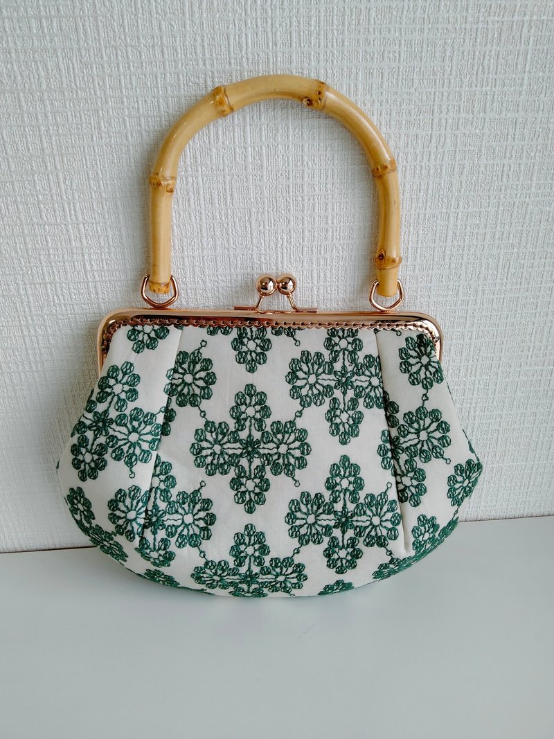 竹の持ち手　刺繍バッグ(緑) - 手提包/手提袋 - 棉．麻 綠色