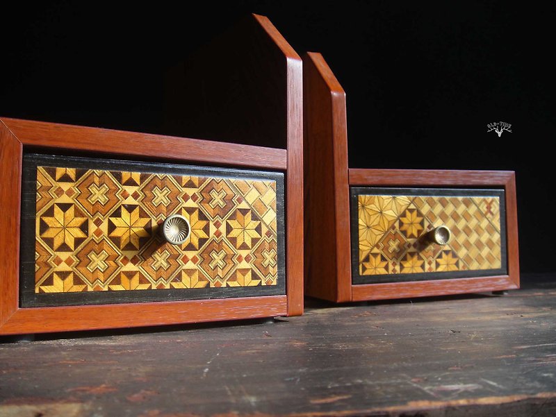 [OLD-TIME] Early second-hand Japanese woodwork bookend storage cabinet - อื่นๆ - วัสดุอื่นๆ หลากหลายสี