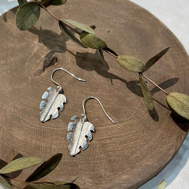 Turtle Leaf Earrings - ต่างหู - เงินแท้ สีเงิน