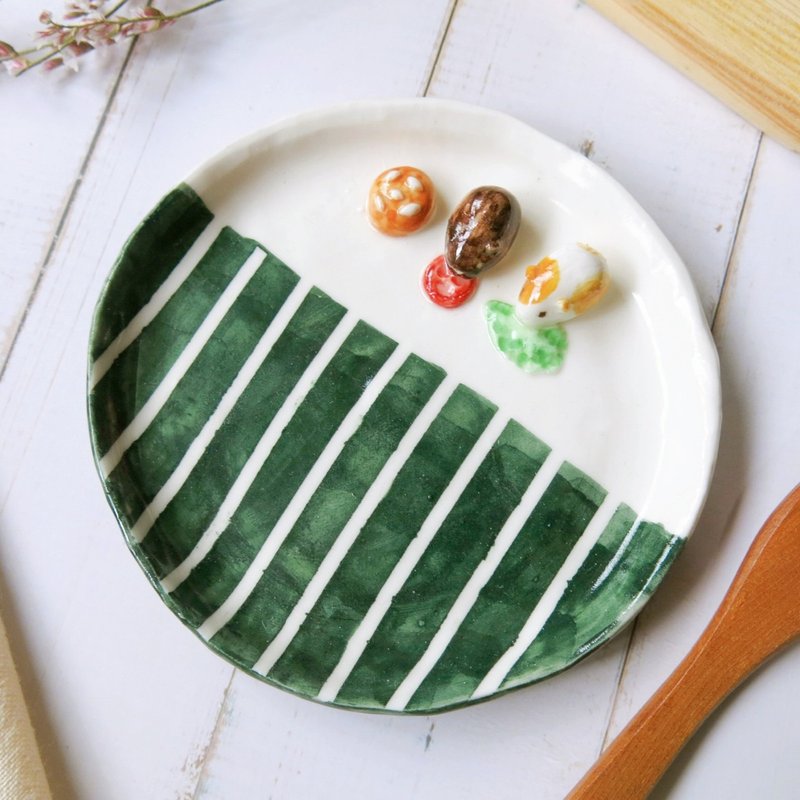 [Birthday Gift] Guinea Pig Chichi-Green Striped Style (Large Plate) | Card Writing - Plates & Trays - Porcelain Green