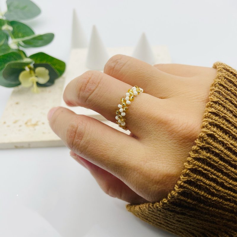 Embellished Star Beaded Ring - General Rings - Plastic Gold