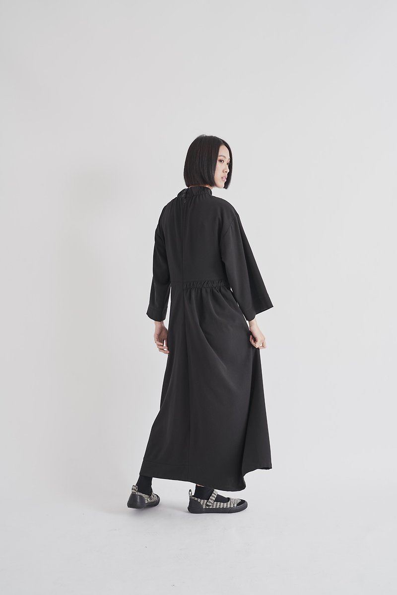 8 lie down. Ruched long dress