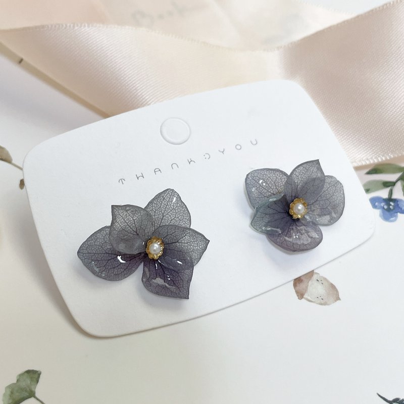 Forever Hydrangea Earrings. Autumn mist purple rhyme - ต่างหู - พืช/ดอกไม้ สีม่วง