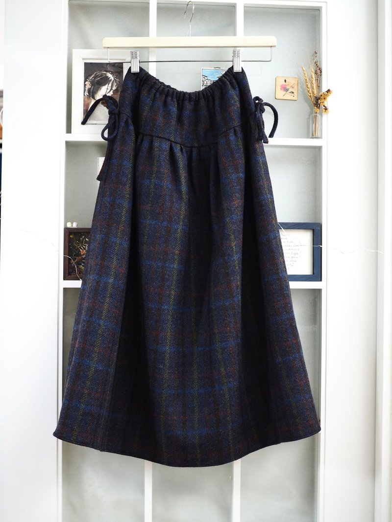 To 150 Winter Long Dress Blue Classic Plaid - กระโปรง - ขนแกะ 