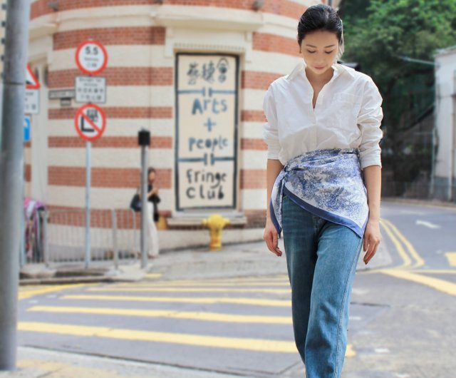 シルクスカーフ 香水瓶デザイン 90cm HERMES エルメス☆カレ90香水ボトルデザイン シルクスカーフ