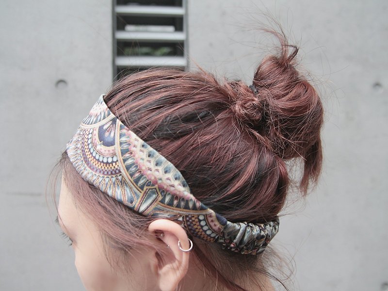 Egyptian woman / totem gilt cloth / elastic hair band - Hair Accessories - Cotton & Hemp Blue