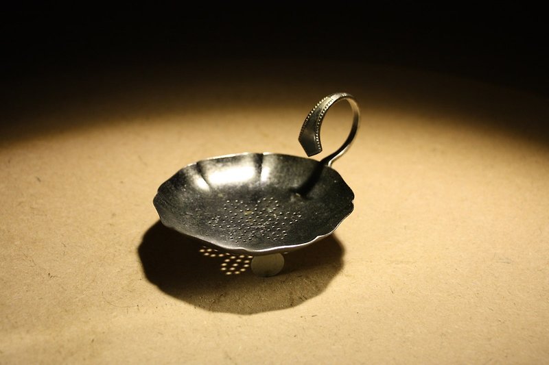 もともと20世紀初めにオランダから購入した、古い銅めっきの銀メッキ8枚のアンティークティーティーフィルター - 急須・ティーカップ - 金属 シルバー