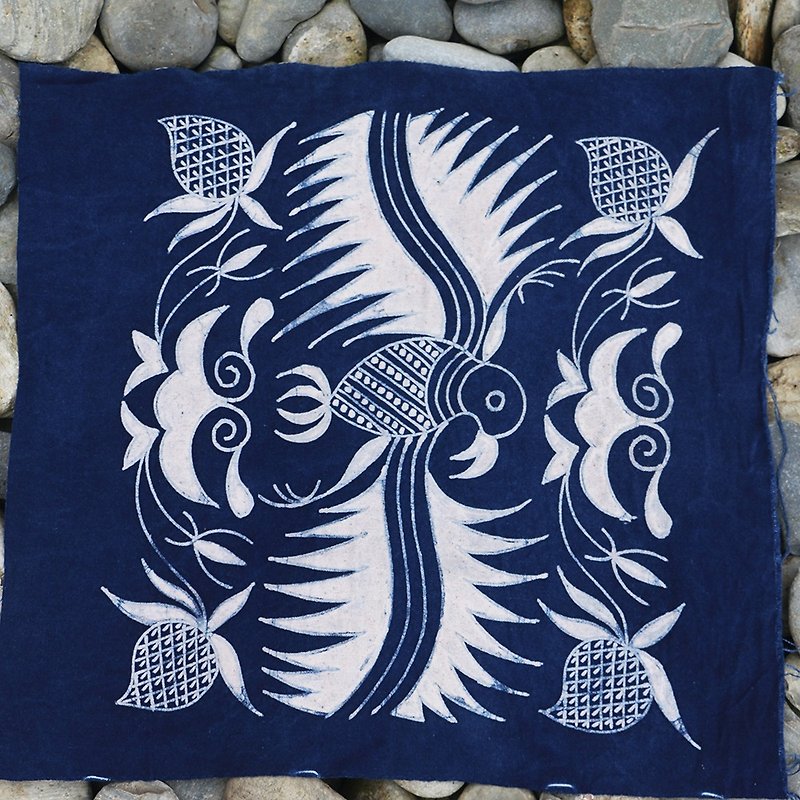Yishanren | Grass and wood blue dyeing ancient method retro non-legacy batik cotton cloth decorative wall painting pendant custom hand-dyed printing - ผ้าเช็ดหน้า - ผ้าฝ้าย/ผ้าลินิน 