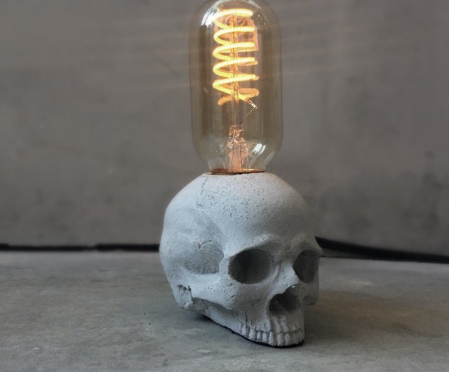 led skeleton hand table lamp