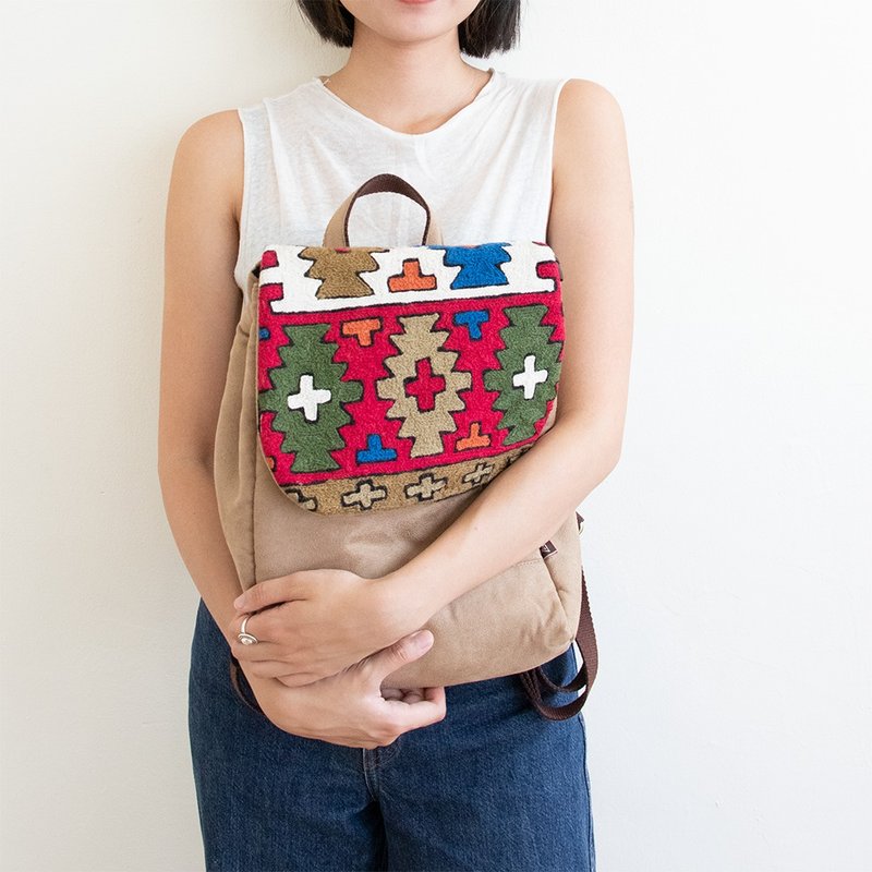 羊毛手工刺繡後背包 – 森林探險 - 背包/後背包/書包 - 羊毛 多色