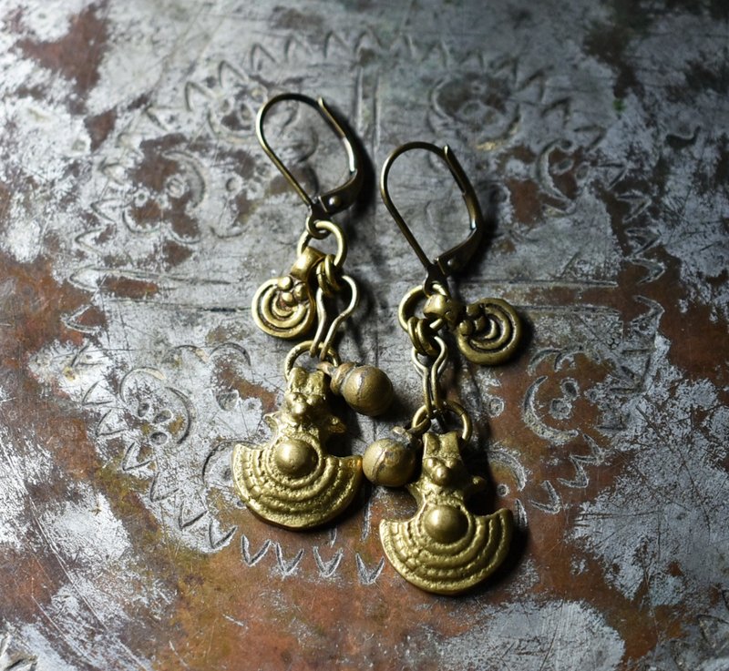 錨型と渦巻きインドブラス、民族鈴のピアス - 耳環/耳夾/耳骨夾 - 其他金屬 金色