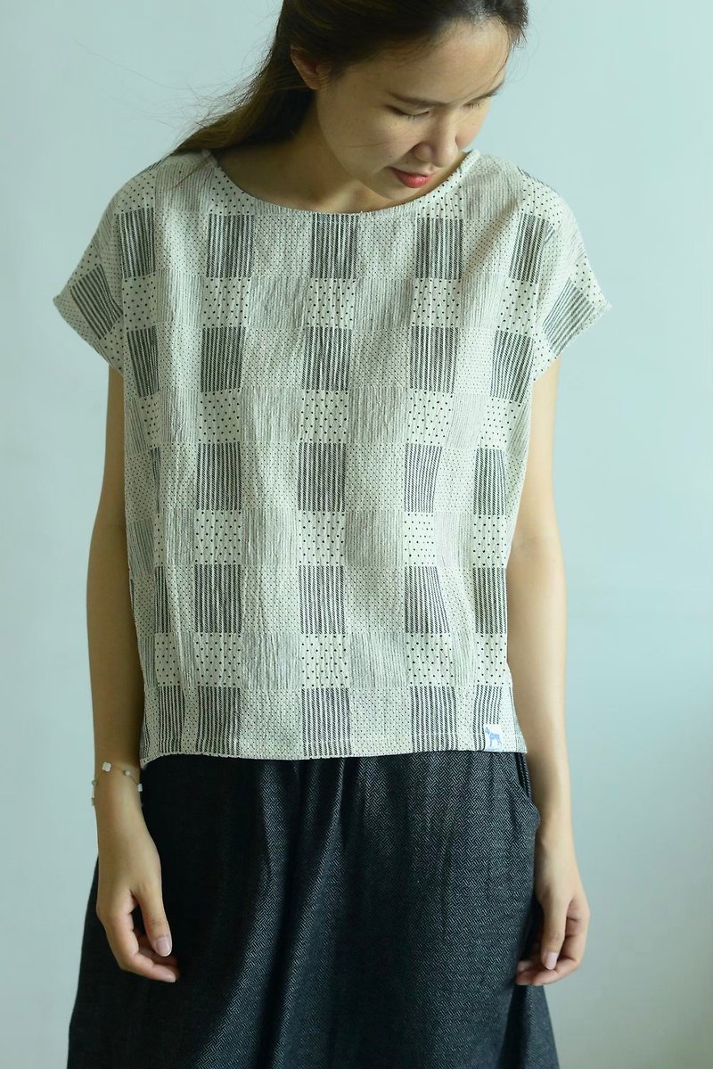 Light cotton blouse - 女上衣/長袖上衣 - 棉．麻 