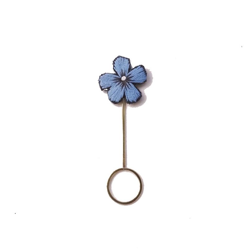 Hand-embroidered metal ring circle bookmark-forget-me-not flower