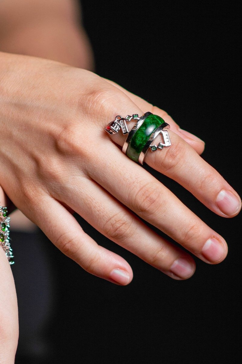 Green Jadeite Jade White Gold Cocktail Ring - 戒指 - 玉石 綠色
