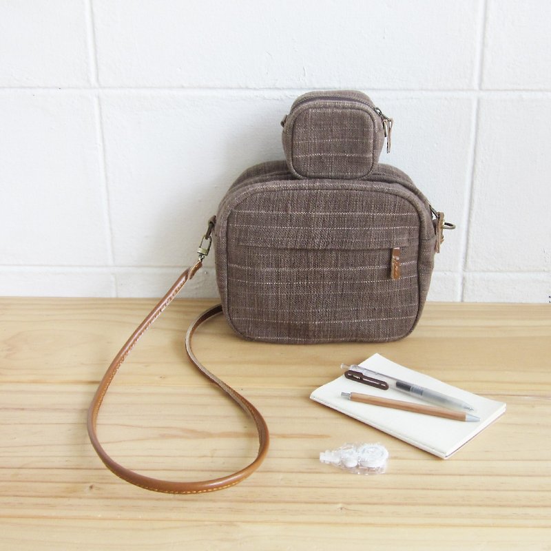 Goody Bag / A Set of Little Tan Midi Bag with Coin Bag S Size in Brown Color Cotton - 側背包/斜背包 - 棉．麻 咖啡色