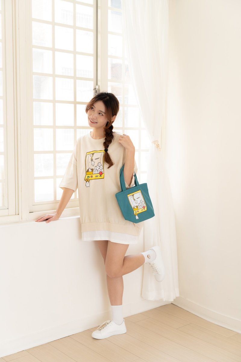 麻糬兔娃娃機-層次感oversize T-shirt(卡其杏) - 女 T 恤 - 棉．麻 黃色