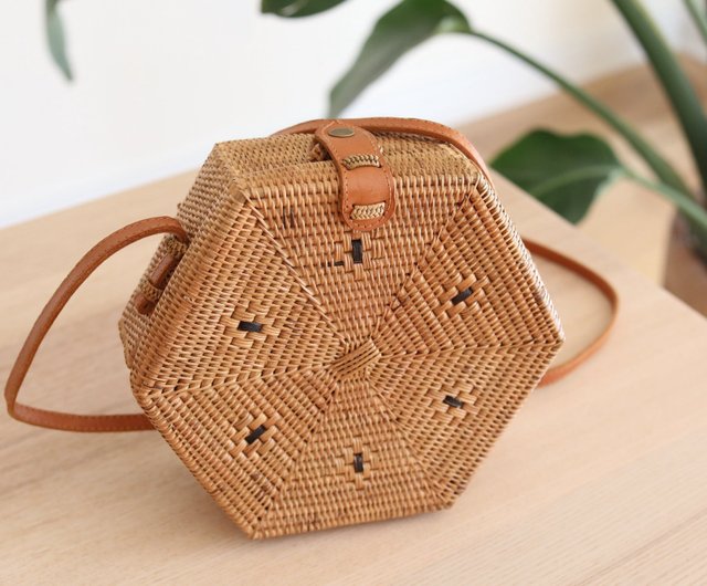 Rattan 2025 sling bag