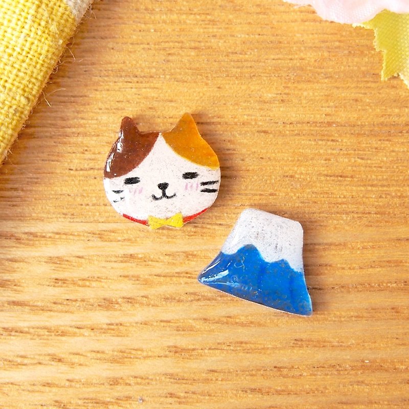 Meow原創手作貓貓和富士山耳環 (貓貓頭和富士山為一對) 可改夾式