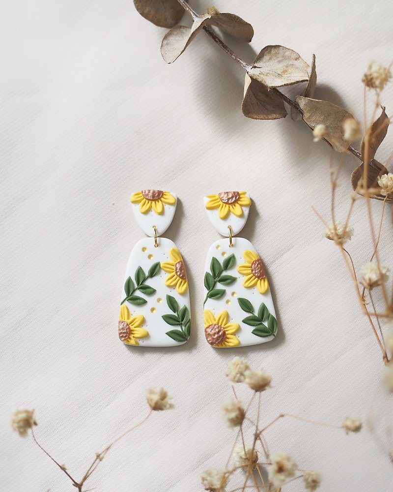 Sunflower clay earrings - Earrings & Clip-ons - Other Materials 