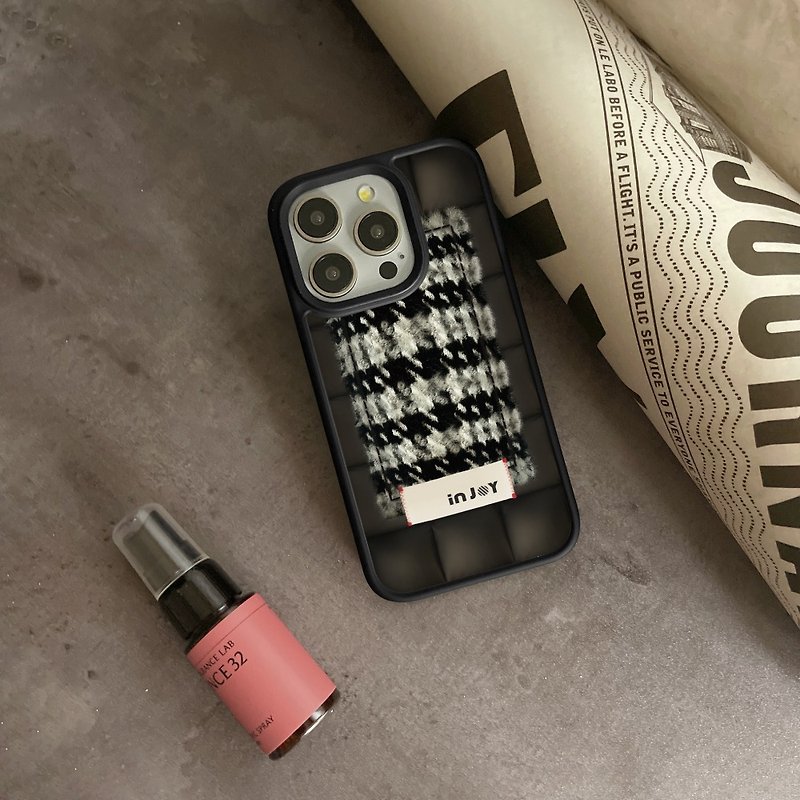 iPhone 15/13 手機殼∣嘿黑風格調 磨砂 MagSafe 磁吸防摔手機殼 - 手機殼/手機套 - 塑膠 黑色
