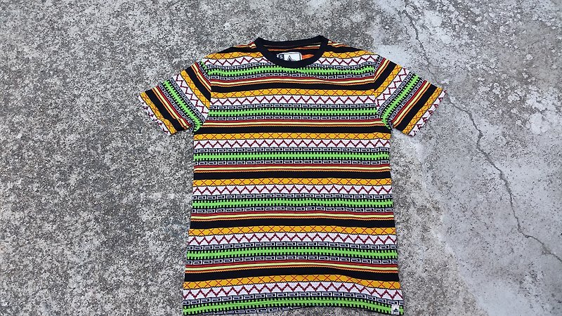 AMIN'S SHINY WORLD featured national color threading elastic reggae Jamaica short sleeve - เสื้อฮู้ด - ผ้าฝ้าย/ผ้าลินิน หลากหลายสี