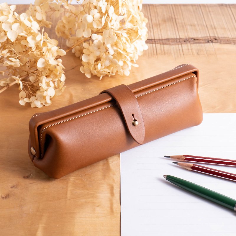 Italian leather pen case Paka-pen #Cognac [Enrollment celebration] [Employment celebration] [Customizable gift] - กล่องดินสอ/ถุงดินสอ - หนังแท้ สีนำ้ตาล