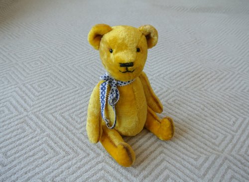 【タグ付き】黄色のテディベア テディベア作家 熟熊イエローテディベアアーティストooakアンティーククマおがくず