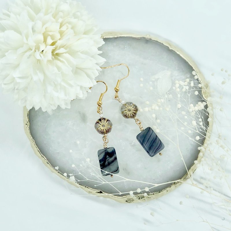 Daisy (Czech Stone Earrings) - Earrings & Clip-ons - Glass Black