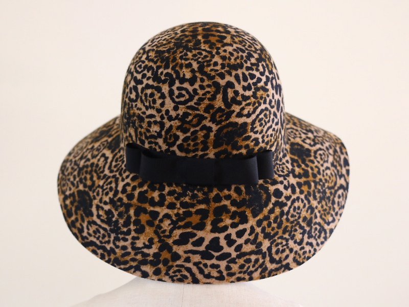 Leopard Wool Felt Capeline - หมวก - ขนแกะ สีนำ้ตาล