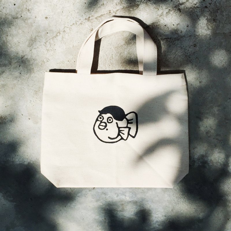 Stupid humans - beep child (goldfish) canvas bag small sided manual serigraphy - กระเป๋าถือ - วัสดุอื่นๆ 