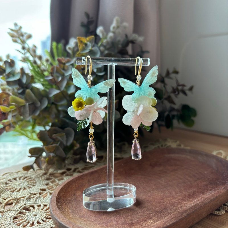 Colorful butterfly hydrangea glue real flower earrings - Earrings & Clip-ons - Plants & Flowers Pink