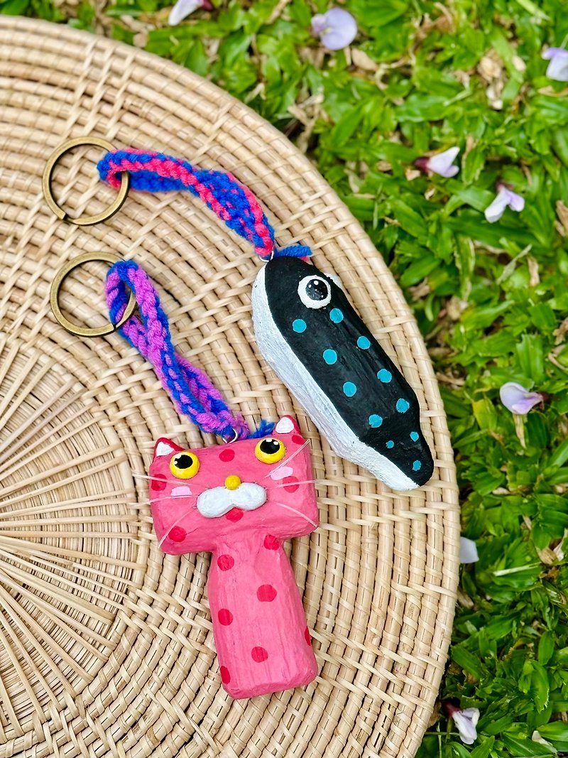 Key chain, key ring, bag charm, cute cat and fish wooden products - Keychains - Wood 