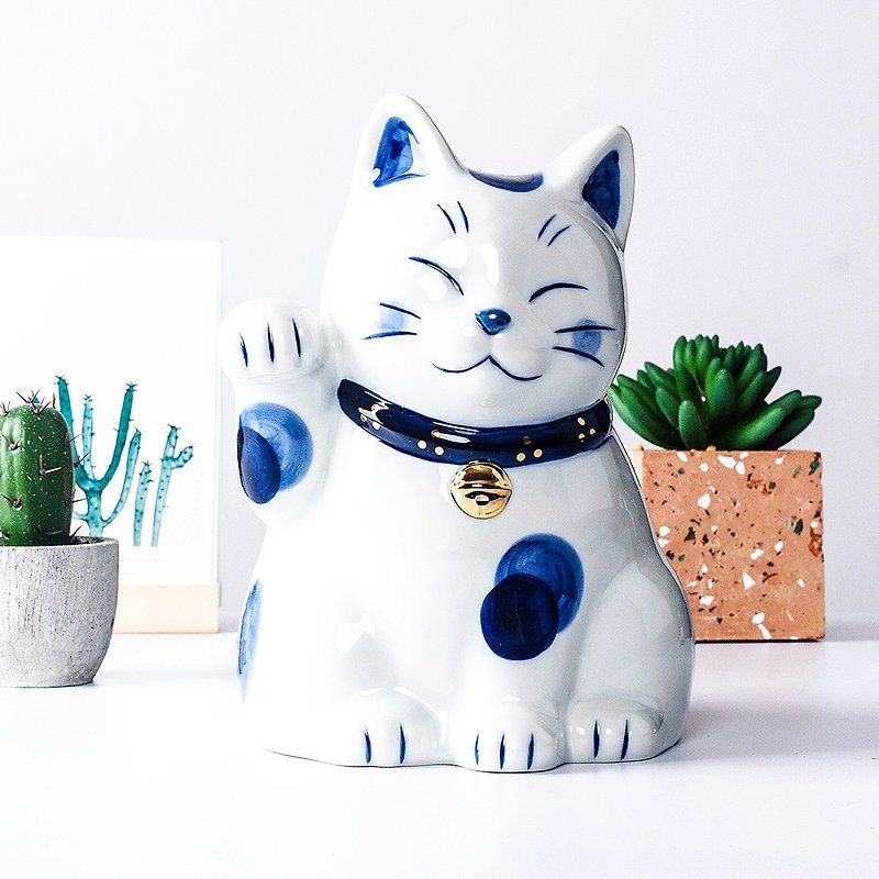 Pharmacist kiln lucky cat mosquito repellent ceramic ornaments mosquito incense burner incense stick imported from Japan birthday wedding housewarming gift