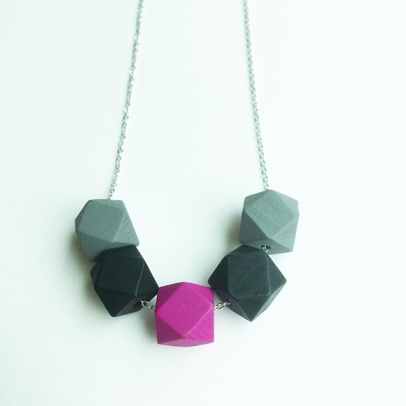 Gray and red geometric wooden bead necklace jewelry original handmade necklace rhodium-plated copper chain Beads Ball Black Grey Pink Necklace Free Shipping - สร้อยคอ - วัสดุอื่นๆ สีดำ
