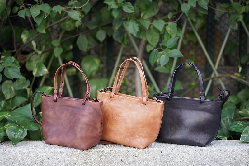 Full leather dark coffee/black | small but not waste | tote bag | office worker | knocked leather