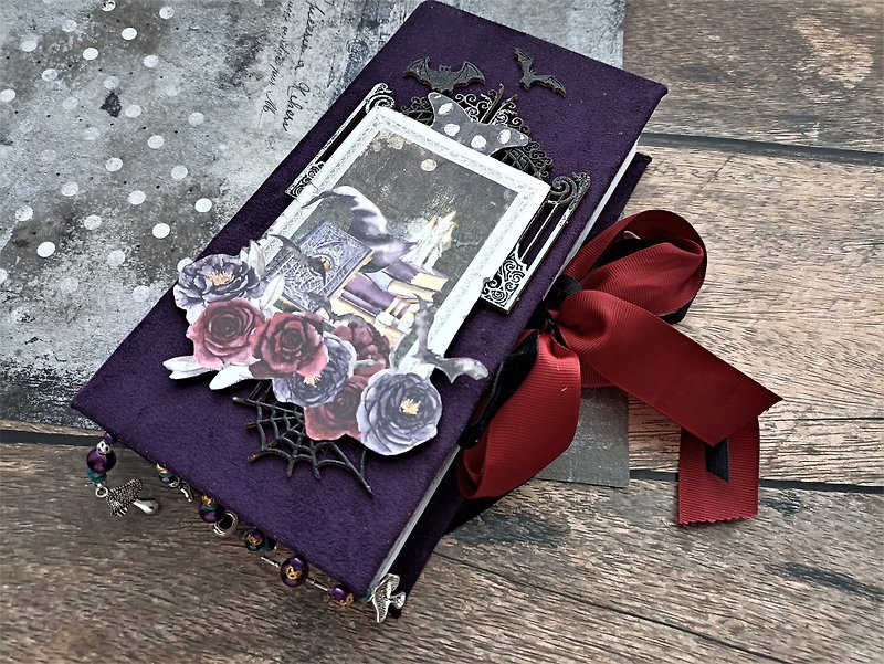กระดาษ สมุดบันทึก/สมุดปฏิทิน สีม่วง - Magic witch journal handmade Witch flowers moon diary grimoire notebook