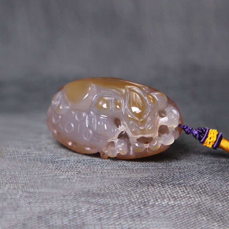 Natural agate rough stone handles hand-carved hand-carved lucky brave can be used as home work decorations